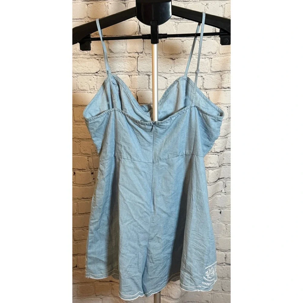 Flying Tomato Light Blue Chambray Embroidered Romper Tie Front Large